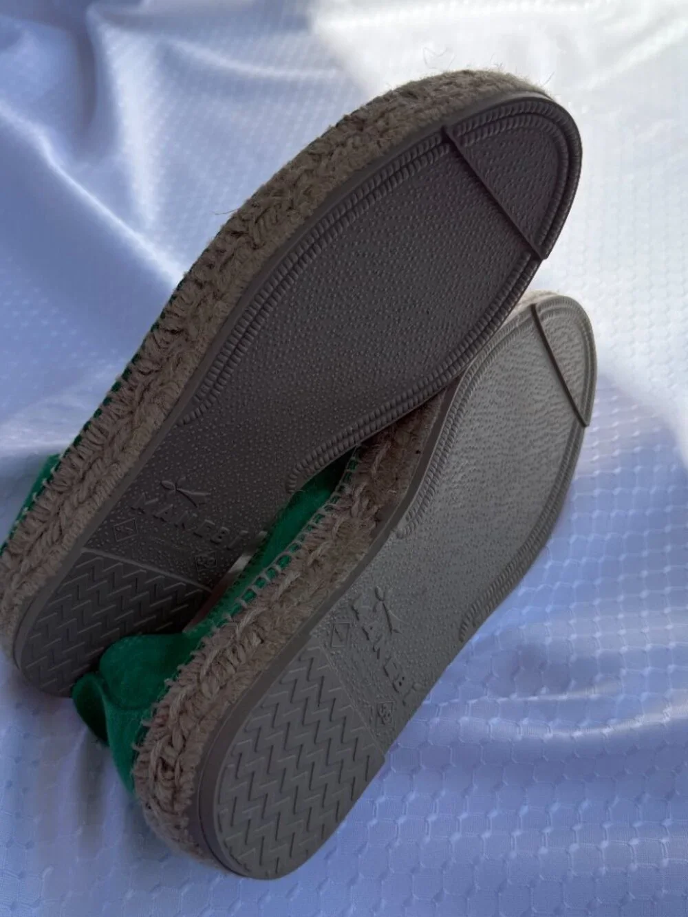 Manebí manebi suede